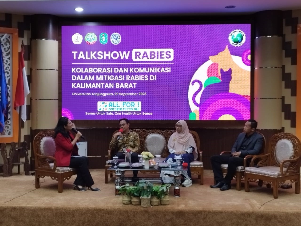Talkshow Rabies kolaborasi dan komunikasi dalam mitigasi rabies di Kalbar